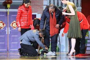 给八奶奶穿鞋视频,温馨日常瞬间捕捉